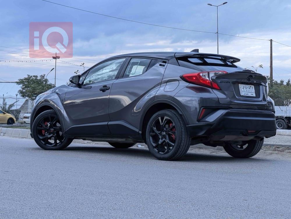 Toyota CH-R
